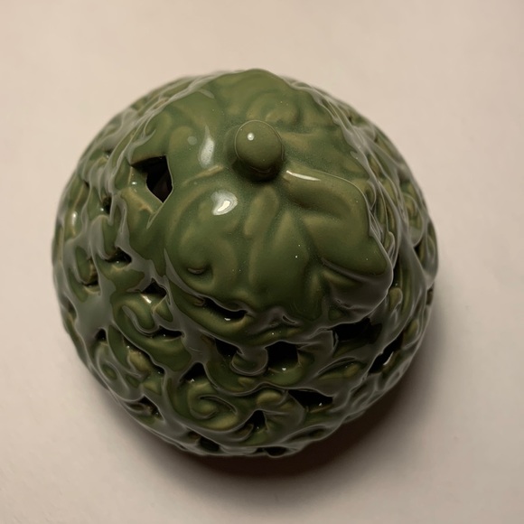 Ceramic Green Pear Room Fragrant - Picture 4 of 10
